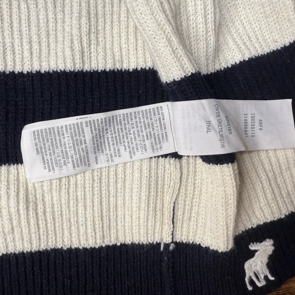 Abercrombie & Fitch Women's Cardigan Jersey Knit Sweater Size XS Navy White